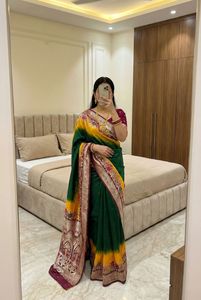 Sari Tradicional Indio de Seda Dola con Tejido Meenakari para Eventos Festivos, Sari Elegante para Bodas para Mujeres - Product Image 3