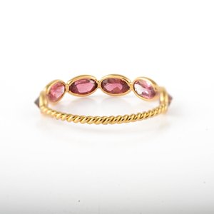 แหวนแต่งงานทองคำ 18K พิงค์ทัวร์มาลีนแบบครึ่งวง - Product Image 5
