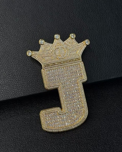 Breloque lettre J de luxe en argent plaqué or rose avec moissanite, style Hip Hop, taille baguette, clarté VVS, sertissage griffe, certifiée IGI - Product Image 1