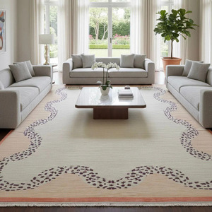 Tapis artisanal vintage en coton et laine noué à la main pour maisons d'histoire, beige et corail, tissage plat, avec dos antidérapant pour la pièce - Product Image 4