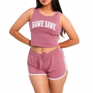 Ensemble haut court et short pour femme personnalisé, haut de gamme, sans manches, col rond, tricoté, vêtements de sport décontractés avec ajustement confortable sur le côté, séchage rapide - Product Image 1
