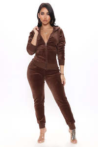 Conjunto Deportivo Y2K para Mujer con Pedrería, Pantalones Deportivos Acampanados y Sudadera con Capucha, Estilo Urbano - Product Image 3