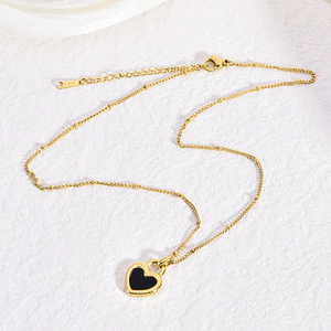 Collier pendentif en forme de cœur pour femmes, nouveau style en acier titane avec placage électrolytique en or véritable 18 carats - Product Image 4