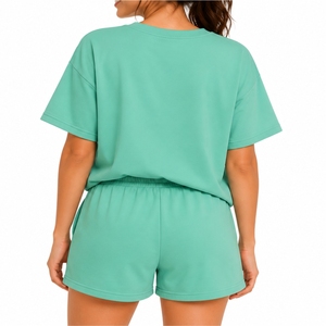 Ensemble T-shirt et short de détente pour femme – Style lounge haut de gamme, confortable pour le quotidien, mode décontractée moderne, coton doux - Product Image 2