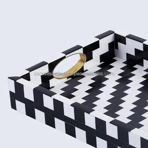 Bandeja de resina epoxi Premium Elegante bandeja de arte funcional para uso en cocina, comedor y estación de café disponible a un precio asequible - Product Image 4