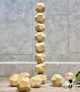 Roca de Madera Inspirada en Tumi Ishi, Fabricada con Madera Dura para Adorno de Escritorio y Uso Decorativo, Vietnam - Product Image 3