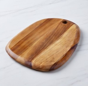 Planche à découper ovale en bois rustique élégante, bloc de découpe en bois naturel avec trou de suspension - Product Image 4