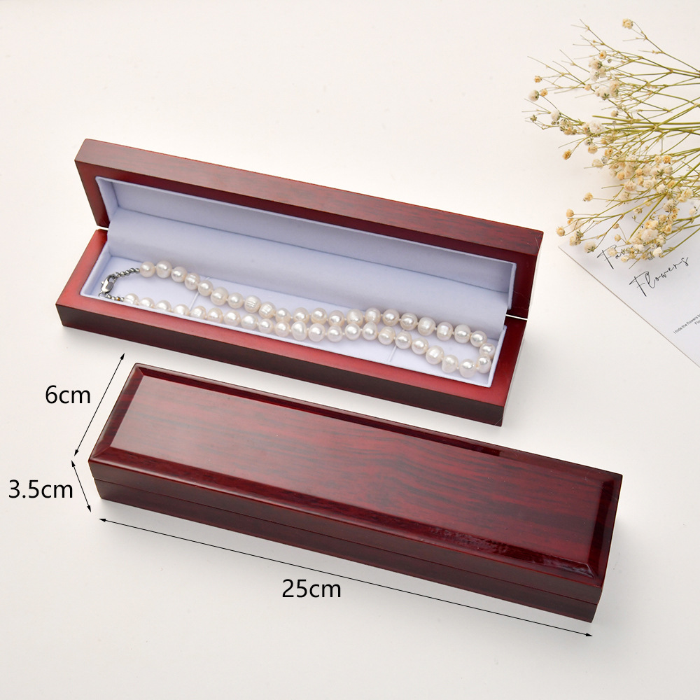 red/long necklace box