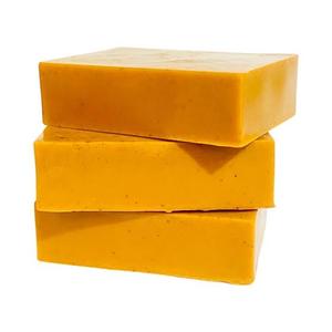 Savon naturel fait main au curcuma et à l'acide kojique pour éclaircir et nettoyer la peau - Product Image 1