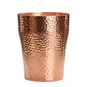 Vaso Cónico Artesanal de Cobre Martillado - Color y Logotipo Personalizables, Diseño de Lujo, Uso en Interiores y Exteriores - Product Image 3