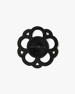 Modern Artistic Metal Sculpted <b>Trivet</b> With Cutout Design Perfect For Stylish Homes And Everyday Cooking Convenience - Product Image 5