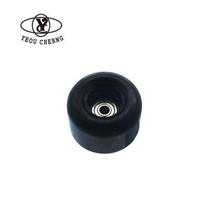 Roues de trottinette en polyuréthane noir 83A personnalisables pour la conduite urbaine - Product Image 1