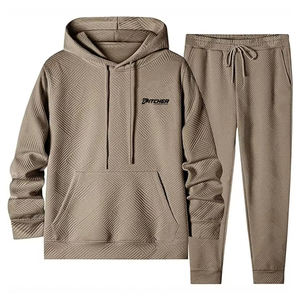 Conjunto Deportivo Personalizado para Hombre con Logotipo Impreso, Ropa Deportiva para Gimnasio y Entrenamiento, Proveedor al por Mayor de Fábrica - Product Image 1