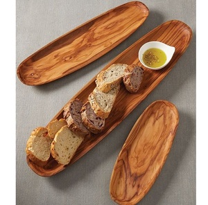 Plateau de service ovale en bois avec trois compartiments, design minimaliste fait main, plateau en bois massif poli pour plats de fête - Product Image 5