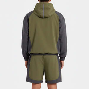 Conjunto Deportivo de Dos Piezas Personalizado al Por Mayor a Precio Económico, Chaqueta Corta Negra con Estampado, 100% Algodón, Ropa Deportiva Urbana - Product Image 3