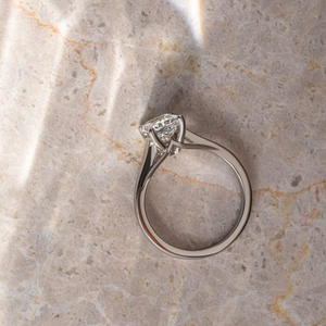 Anillo de Oro con Moissanita Corte Radiante 14K 18K, Anillo de Compromiso para Mujer, Anillo Solitario Radiante, Joyería Clásica para Boda - Product Image 4