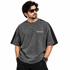 T-shirts surdimensionnés pour hommes T-shirts surdimensionnés pour hommes Tissu doux et résistant Coupe ample Mode urbaine moderne Style quotidien Coupe premium - Product Image 1