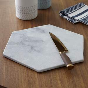 Planche à découper en marbre au design minimaliste pour une cuisine moderne, offrant un aspect épuré et une qualité de pierre durable - Product Image 5