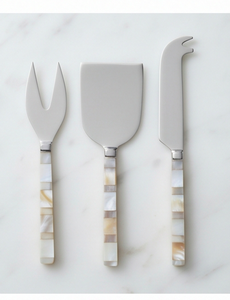 Juego de 3 cuchillos para queso de acero inoxidable, tenedor para queso, espátula para servir con mango de resina para uso en la cocina - Product Image 1