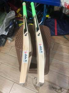 Bate de críquet CA Sports Gold BA 56 Kings Edition de madera de sauce inglés con funda de bate de regalo, agarre adicional y lámina protectora, todo incluido. - Product Image 3