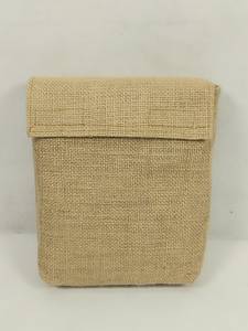 Bolsa de Yute Natural Ecológica y Portátil con Cierre de Solapa Plegable para Empaque de Regalos, Almacenamiento de Joyería y Empaque Promocional - Product Image 1
