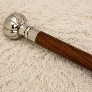 Bastón de Paseo Artesanal de Metal con Perilla Estriada, Elegante Bastón de Caballero con Eje de Madera de Palisandro Pulido Estilo Victoriano, Bastón de Madera Vintage - Product Image 1