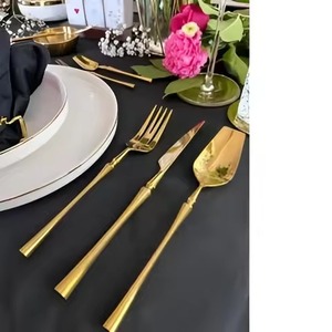 ชุดช้อนส้อมทองเหลืองคลาสสิก ชุดอุปกรณ์รับประทานอาหารหรูหรา ชุดเครื่องครัวตกแต่งโต๊ะอาหารสุดหรู สำหรับร้านอาหารและโรงแรม - Product Image 2