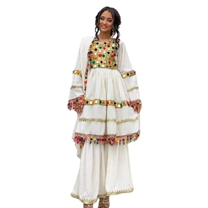 Fabricante profesional de vestidos afganos de alta calidad para mujer, hechos a mano, tribales, vintage, vestidos afganos Kuchi disponibles para la venta. - Product Image 1