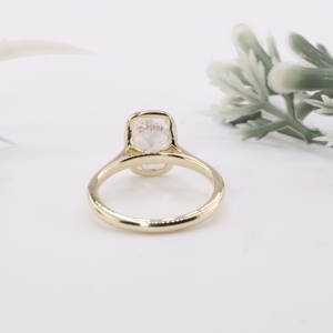 Anillo de Oro Amarillo Sólido de Lujo con Diamante de Laboratorio en Engaste de Bisel, Anillo Minimalista Solitario, Joyería Fina Personalizada, Anillo de Boda Nupcial - Product Image 4