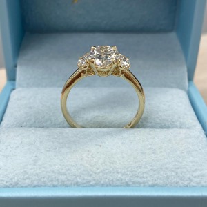 Anillo de Compromiso Clásico con Diamante Cultivado en Laboratorio, Corte Ovalado, Certificado IGI, Oro de 14 Quilates, Banda Pavé, Joyería para Aniversario de Bodas - Product Image 2