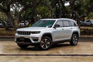 Grand Cherokee 4xe 4dr SUV 4WD Usado en Buen Estado - Product Image 2