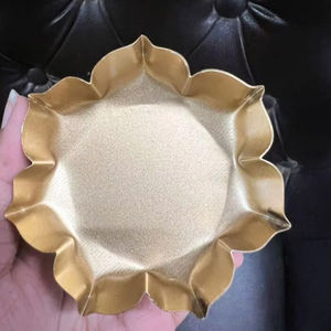 ชามดอกบัวสีทองสำหรับใส่เทียนลอยน้ำ ตกแต่งบ้าน งานแต่งงาน และงานเทศกาลดีวาลี - Product Image 1