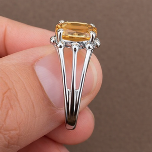 Bague de fiançailles et de mariage ovale en argent sterling 925 plaqué rhodium avec citrine sertie à griffes - Style tendance inspiré de l'anniversaire - Product Image 3