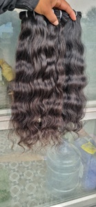 Pour Genius Weft Remy Extensions de cheveux crus vierges indiens à un tirage Doux Naturel Belle trame bouclée soyeuse - Product Image 3