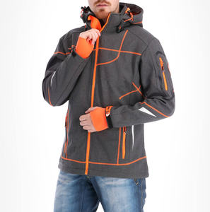 Veste Softshell Homme Personnalisée Prix de Gros Imperméable à Capuche pour Ski, Randonnée, Camping, Coupe-Vent - Product Image 1