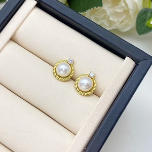 Boucles d'oreilles rondes en argent S925 avec perle d'eau douce de 7 mm, qualité impeccable, style simple, élégant et raffiné - Product Image 4