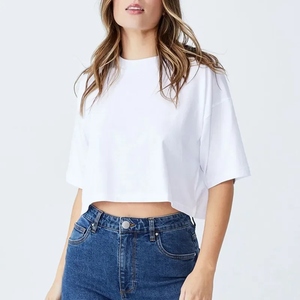 T-shirts personnalisés pour femmes les plus vendus – Qualité supérieure, séchage rapide, écologiques, respirants, faible MOQ, tissu doux, pour l'été et l'extérieur - Product Image 1