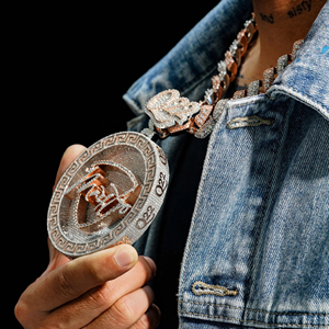 Colgante Unisex de Plata 925 con Diamantes Cultivados en Laboratorio Certificados IGI, Chapado en Oro Rosa, Moissanita VVS, Estilo Hiphop - Product Image 3
