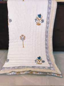 Edredón de Algodón Estampado a Mano, Ligero y Cálido, Estilo Jaipuri Razai, Hecho a Mano por Artesanos, Reversible, para Invierno - Product Image 5