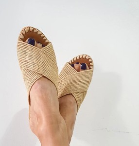 รองเท้าสานราฟเฟียทำมือ: รองเท้าฤดูร้อนสไตล์โมร็อกโก - Product Image 3