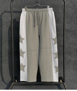 Pantalones Deportivos de Felpa Francesa de Alta Calidad al por Mayor, Diseño de Dos Tonos, Logotipo de Estrella con Parches Personalizados, Corte Holgado con Parte Inferior Abierta para Hombre - Product Image 1