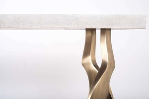 Mesa Consola de Latón Contemporánea, Ecológica, Duradera, con Diseño Nuevo, Incrustaciones de Bronce Pátin, Mesa de Acento Texturizada de Lujo, Tejido Premium - Product Image 2