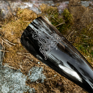 Corne à boire viking en corne de buffle naturelle, faite à la main, écologique, de haute qualité, FAIZA CRAFT, design antique sculpté, style indien - Product Image 4
