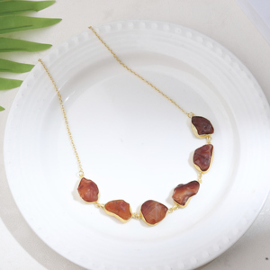 Conjunto de Collar de Piedra de Ágata Roja Natural Chapado en Oro Hecho a Mano con Pendientes a Juego - Product Image 3