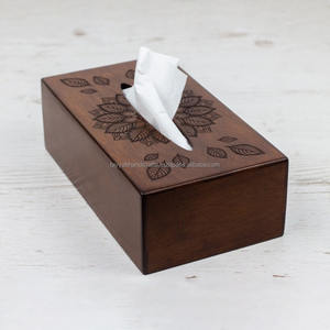 Boîte à mouchoirs en bois faite à la main, une belle œuvre d'art pour votre maison en provenance d'Inde - Product Image 1