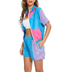 Ensemble de survêtement sportif deux pièces en satin color block pour femme, coupe ample à manches courtes, idéal printemps-été - Product Image 5