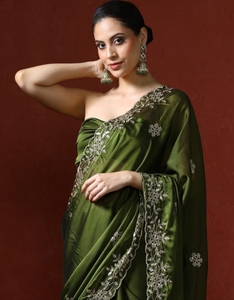 KV Green Embellished <b>Satin</b> Silk Sequined <b>Saree</b> With Unstitched Blouse - Product Image 3