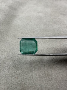 Piedra Preciosa de Esmeralda Natural, Corte Esmeralda, Verde, Suelta, 8.58 Quilates, Tamaño de Anillo - Product Image 5