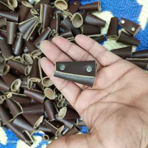 Organiseur de câbles et rivets en cuir faits à la main, différents modèles, au meilleur prix - Product Image 5