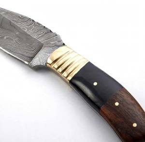 Herramienta utilitaria de acero damasco estampado de primera calidad para preparación de campamentos, mango de madera negra y marrón - Product Image 2